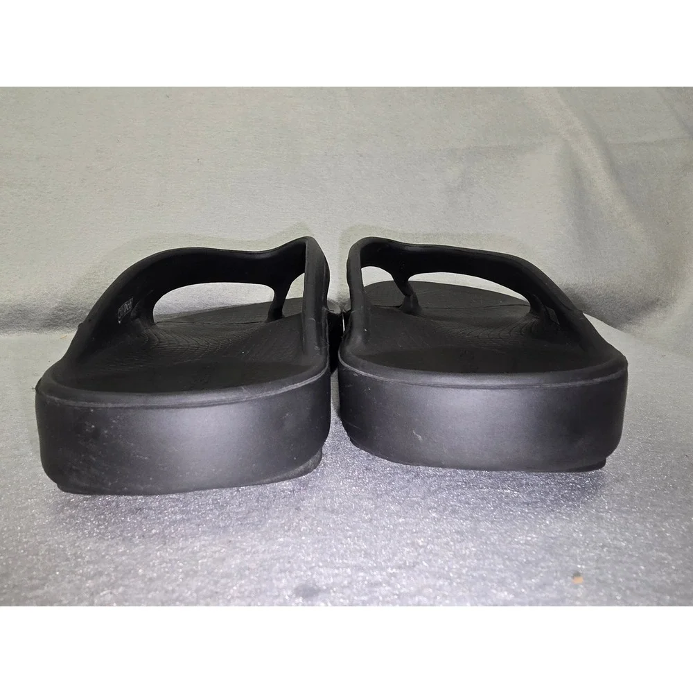 OOFOS OOriginal Recovery Sandals Black Mens 8 Womens 10 Comfort Flip Flops